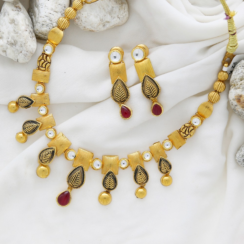 Magnificent antique gold necklace set