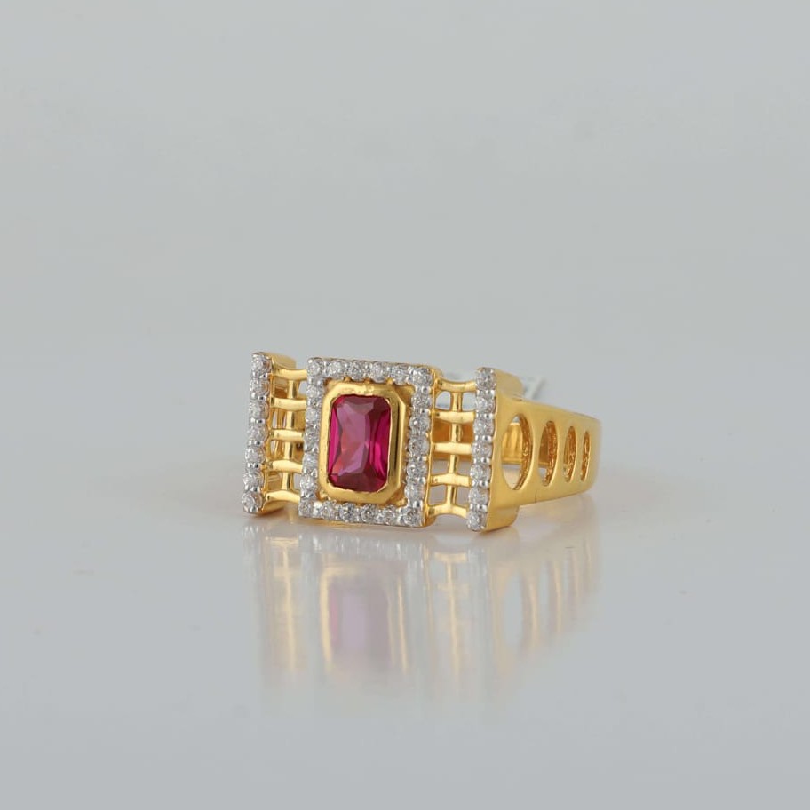 fancy Stone seeting ring