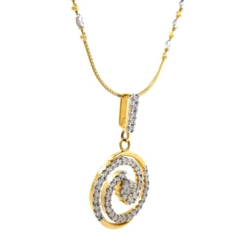 Round Sheap Pendant Set in 18k Gold And Diamond