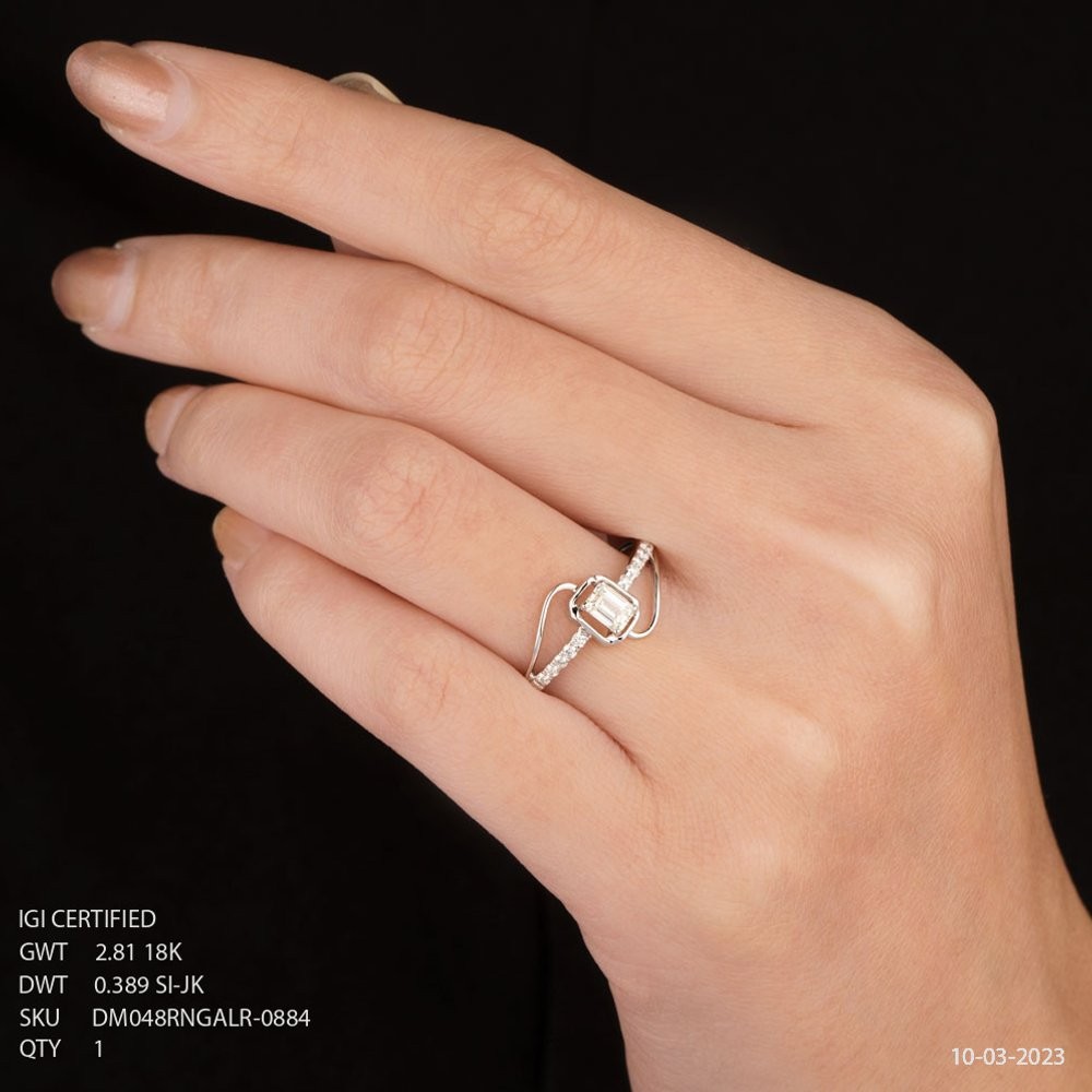 18K Gold Elegant Diamond Ring For Women