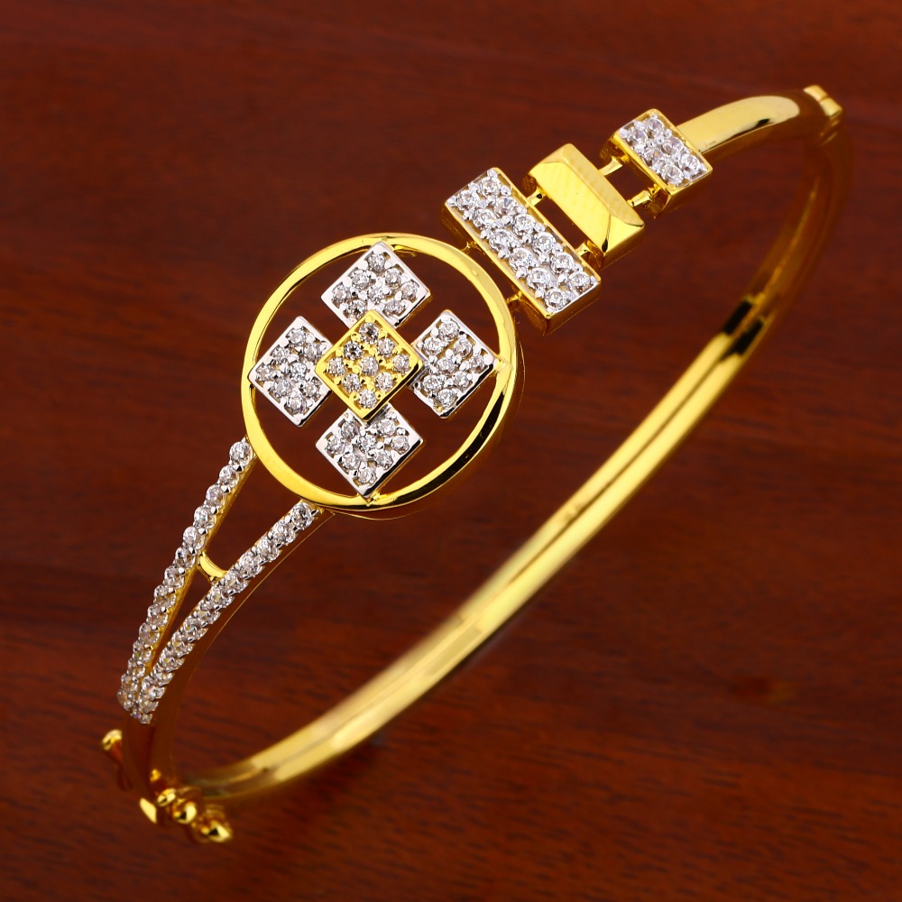 18KT Women's CZ  Designer Gold Kada Bracelet LKB162