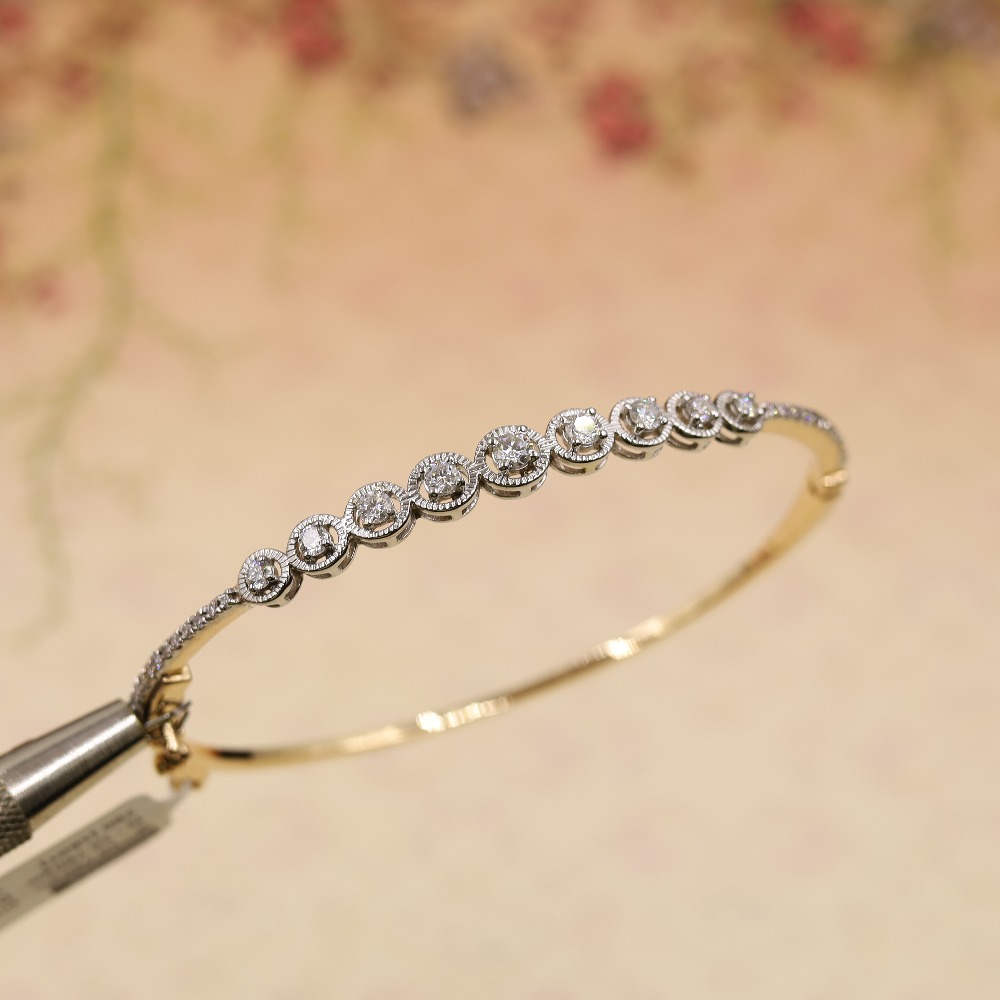 Dainty Charming Diamond Bracelet