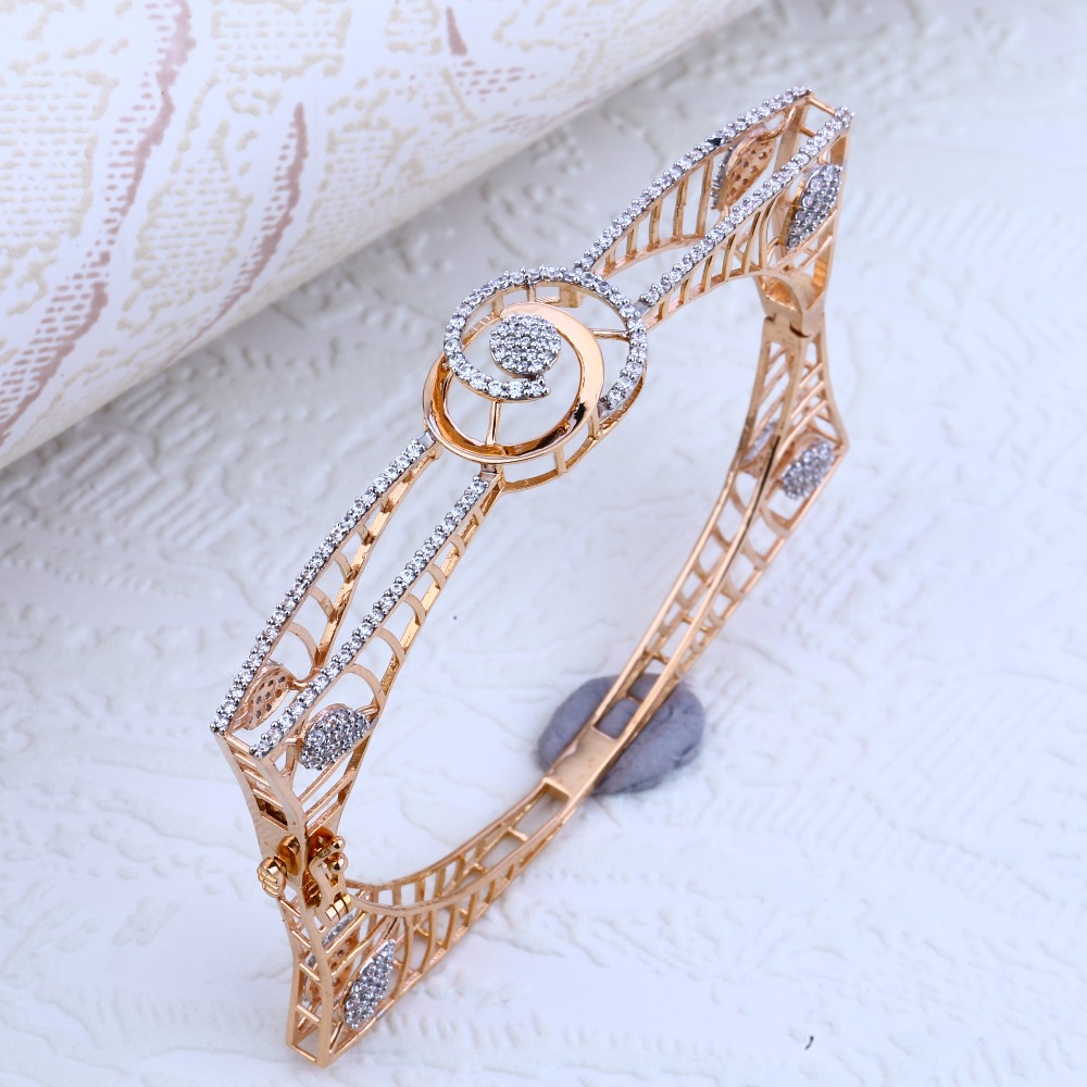 18kt Rose Gold stylish Women's Hallmark Kada RLKB75