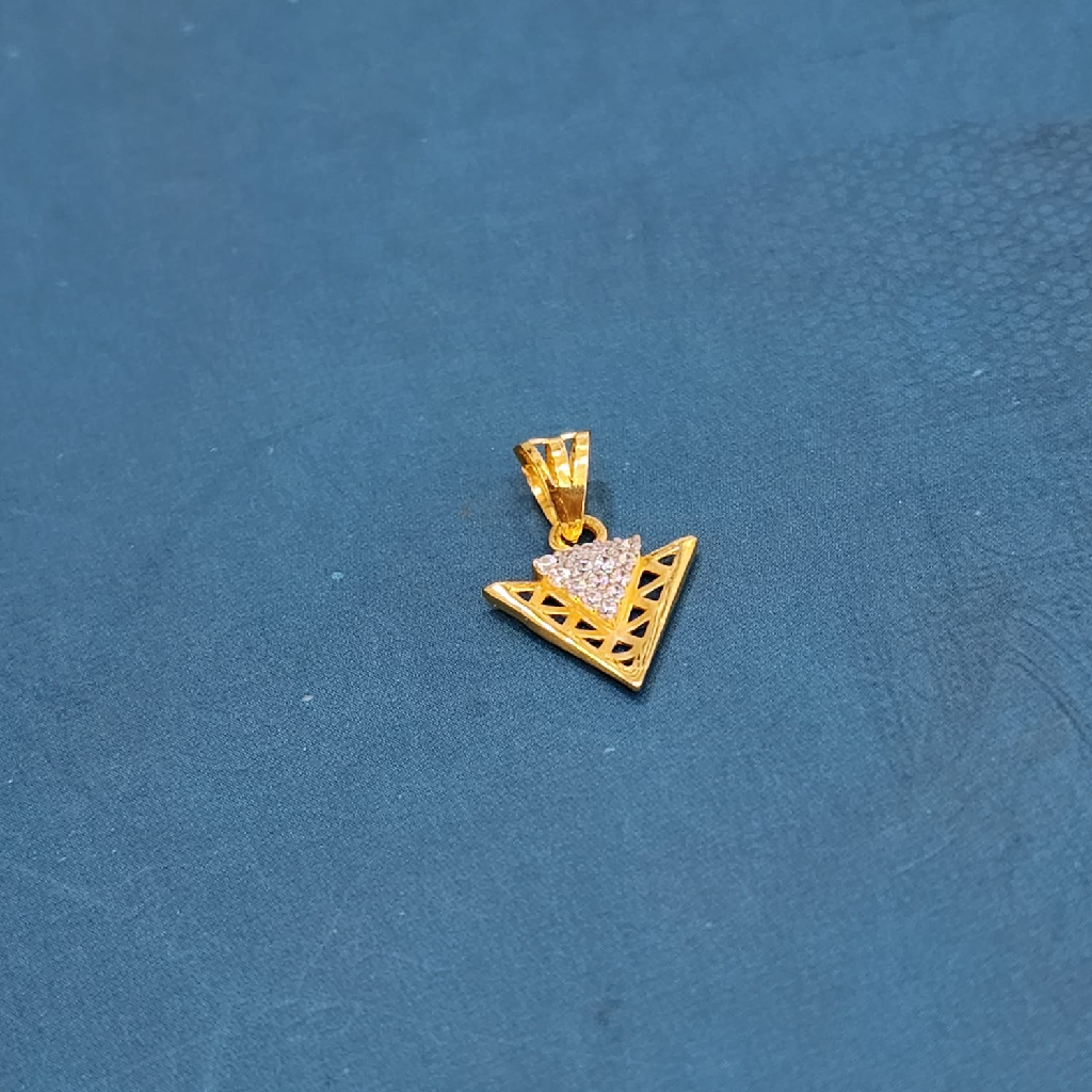 18K Gold Exclusive Triengle Shape Pendant