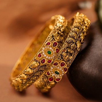 916 gold classic handmade bangle
