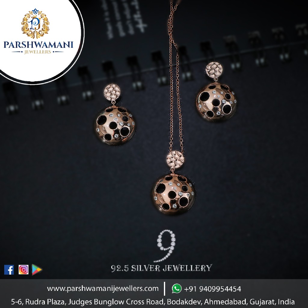92.5 Sterling Silver Football Design Rose Tone Pendent set with Delicate Chain for Women