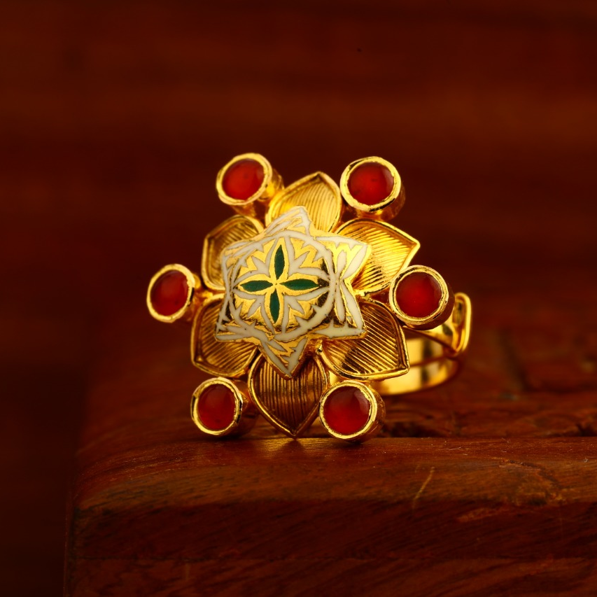 22KT Gold Hallmark Antique Fancy Ladies Ring LAR175