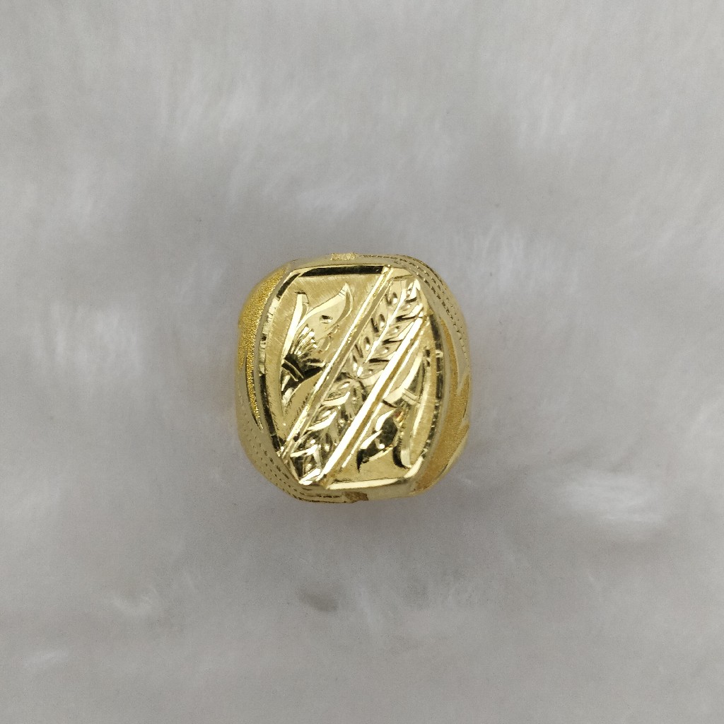916 Gold Gent's Fancy Rings