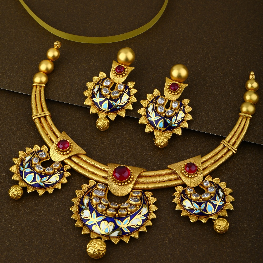 916 Hallmark Gold Elegant Necklace Set 