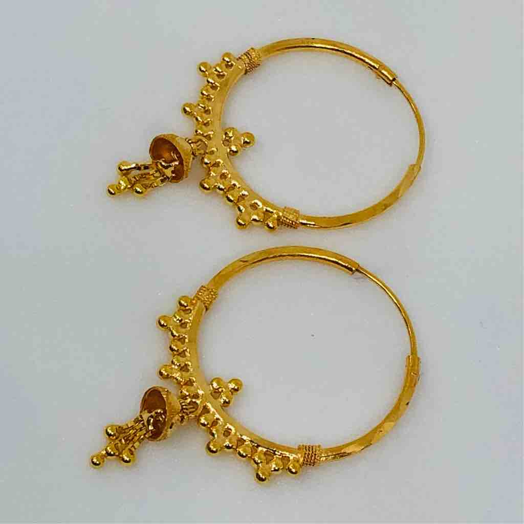 18kt exclusive ladies plain gold kadi (earrings )