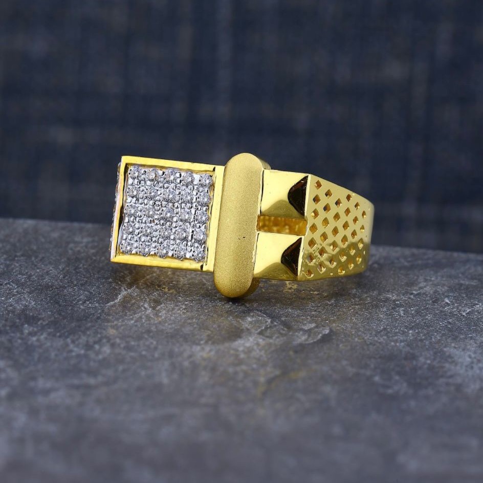 916 Gold Gents Ring