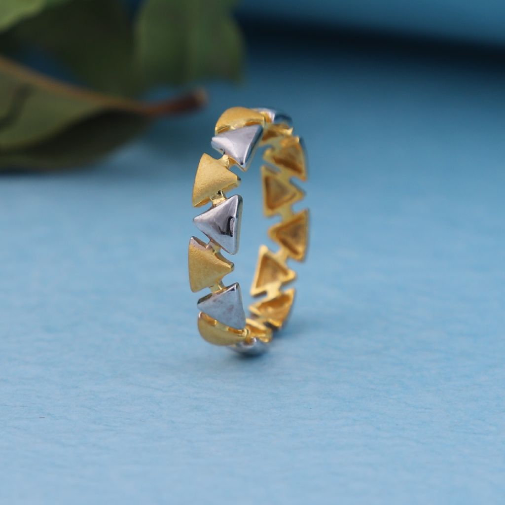 916 Plain Gold Ladies Ring