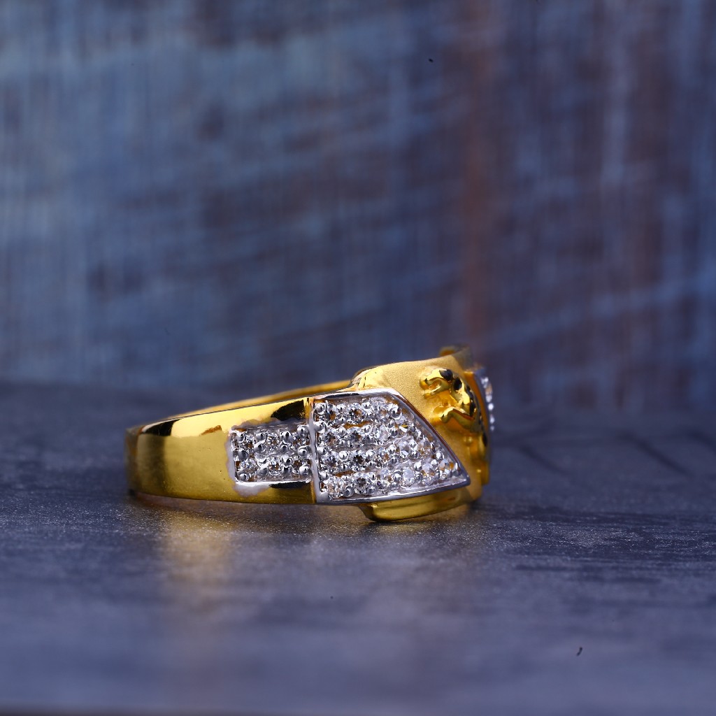 Mens 22K Gold Fancy Ring-MR387