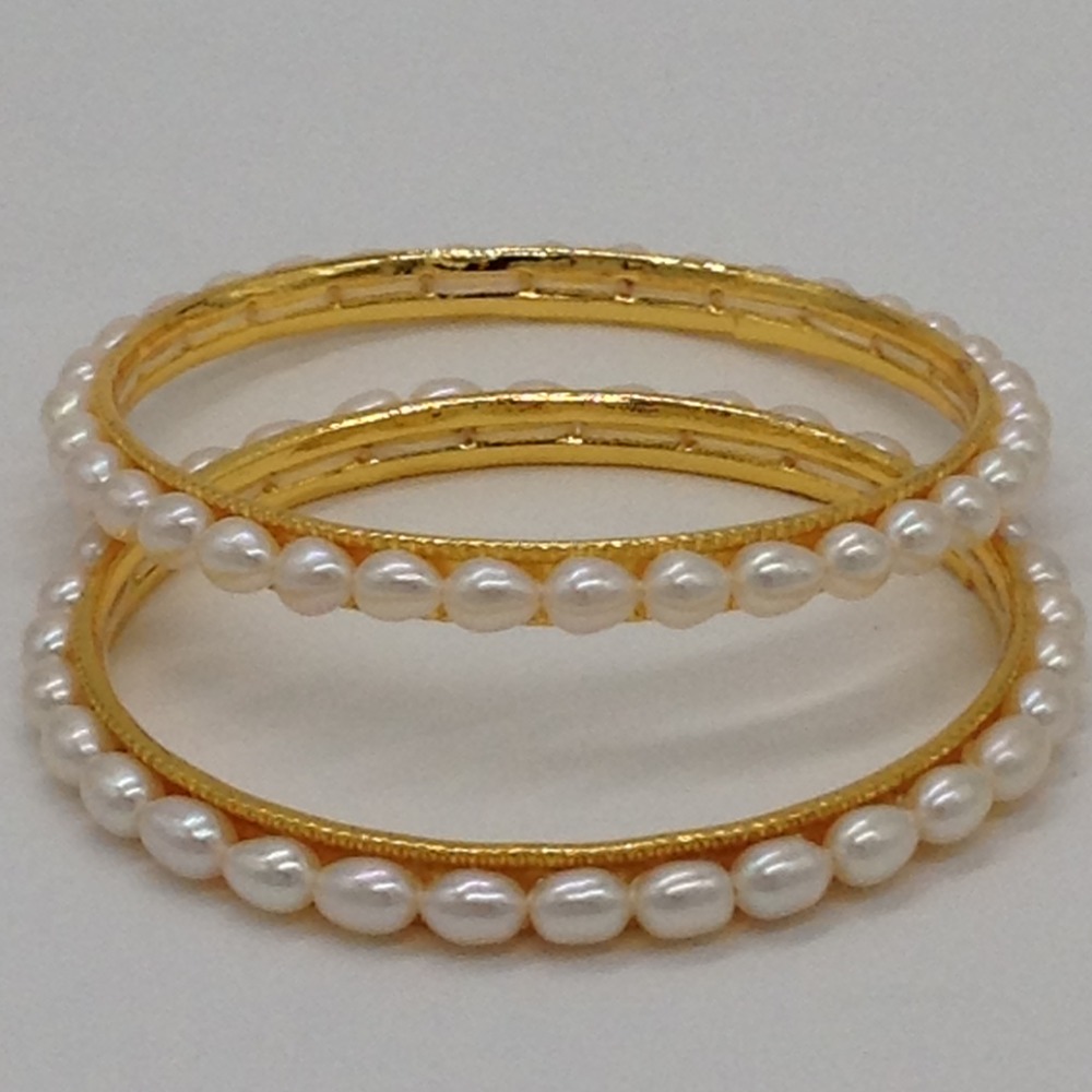 White Oval Pearls Bangles JBG0052