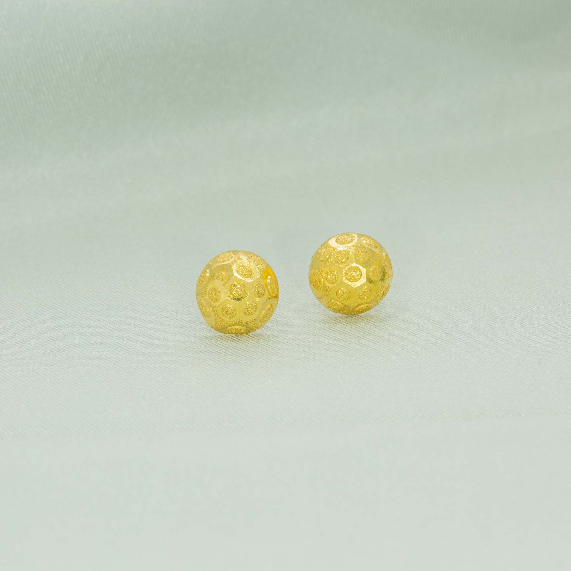 Classic Kudi Earrings In 22K Gold - Lagu Bandhu