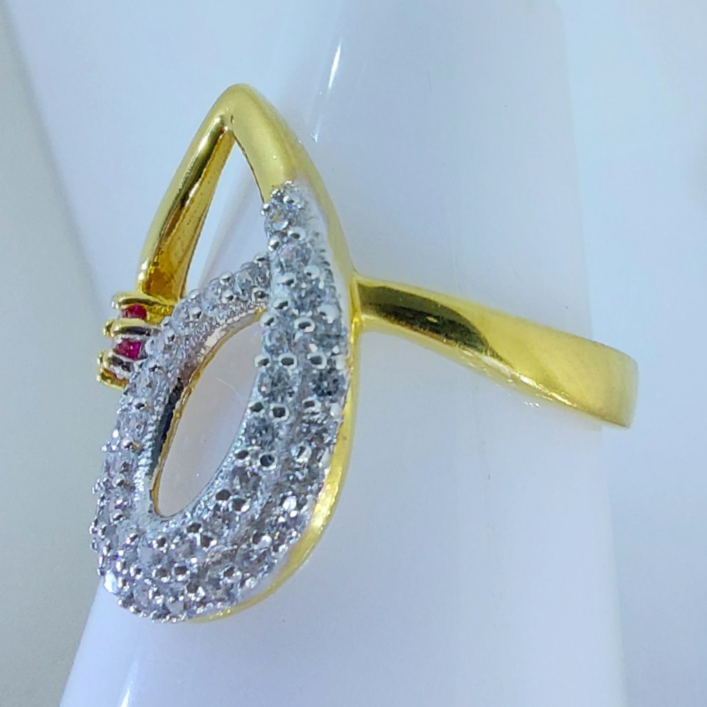 Ladies F. Ring