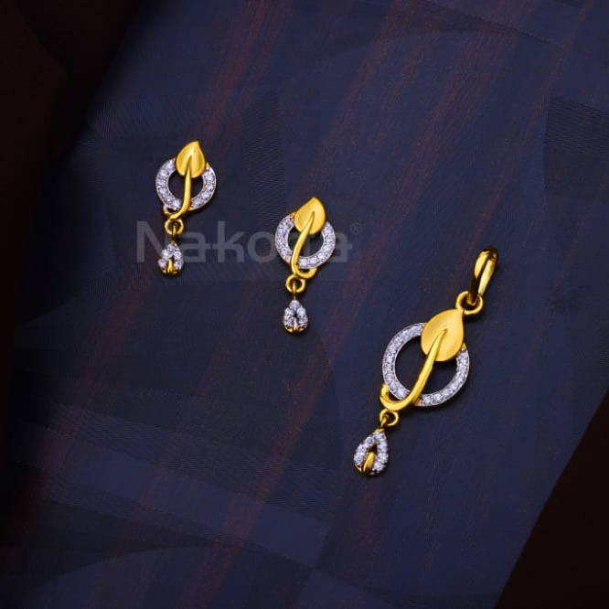 916 Gold CZ Delicate Ladies Fancy Pendant Set FPS511