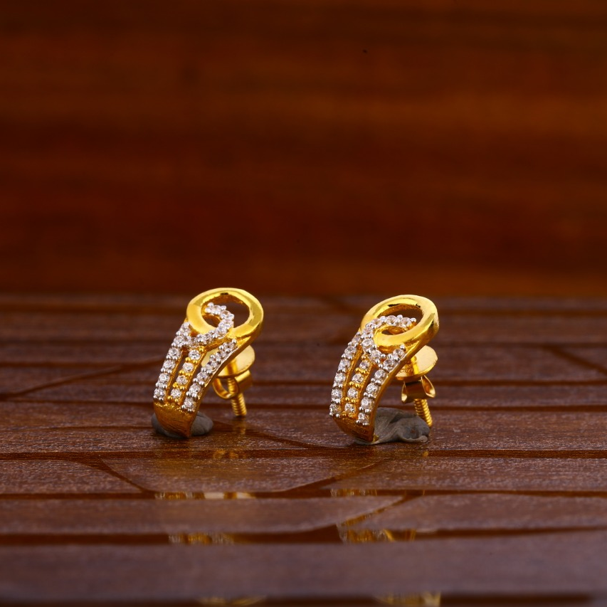 Buy quality 22KT Gold CZ Hallmark Designer Ladies Tops Earrings LTE297 in  Ahmedabad