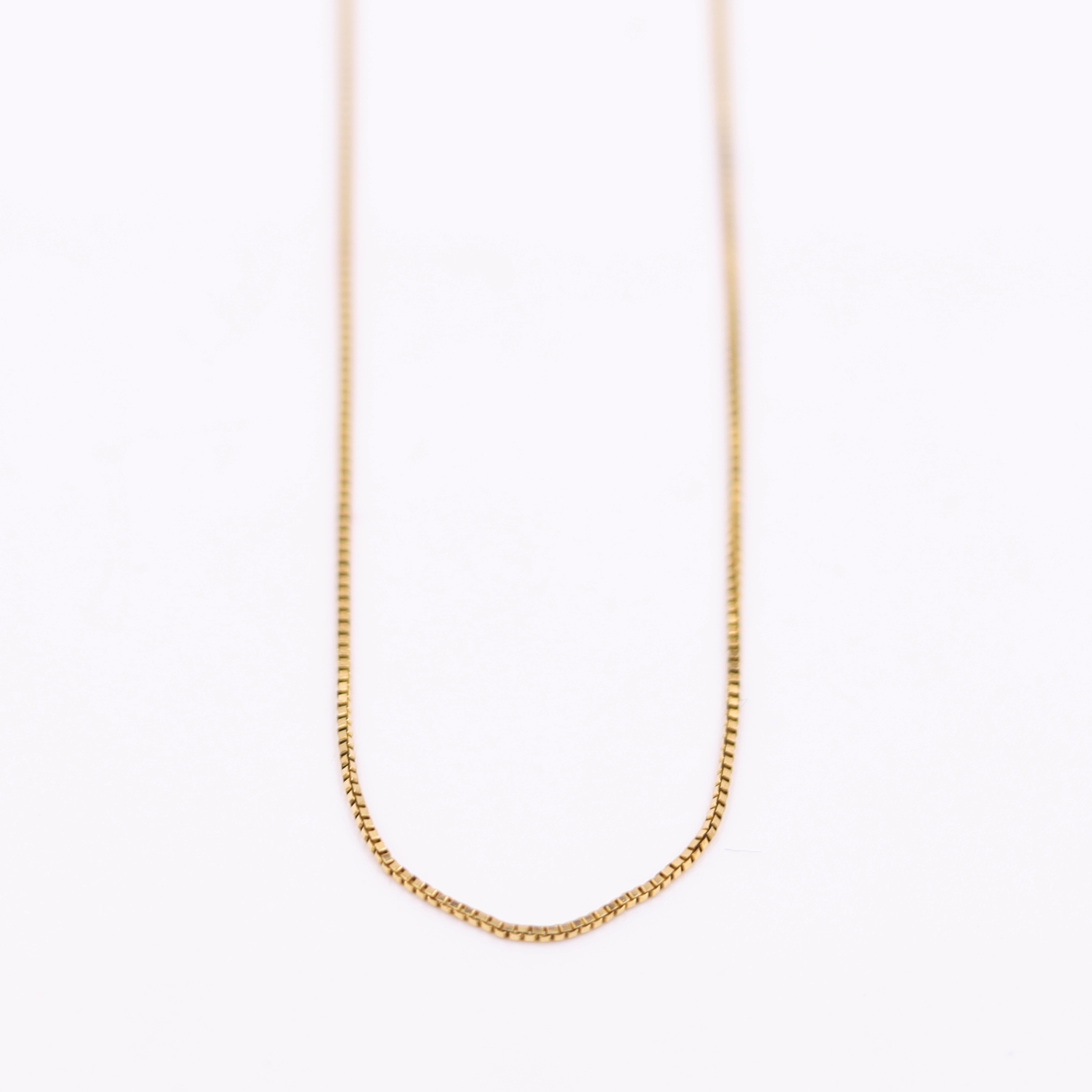 Stylish Imperial Gold Chain