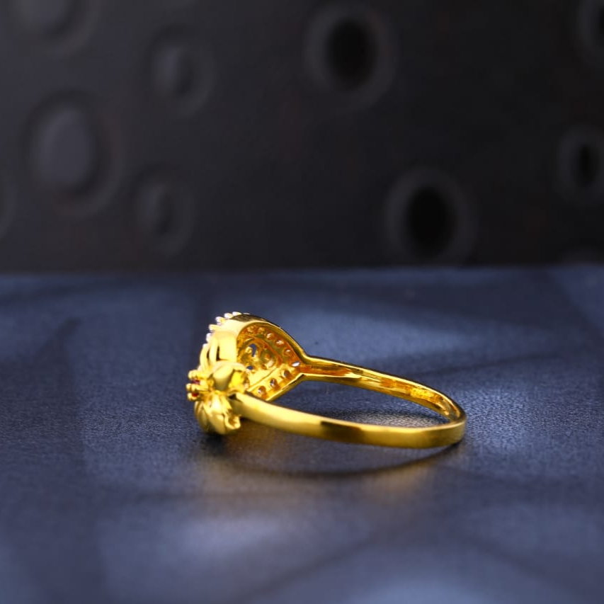 22KT Gold Designer Ladies Ring LR948