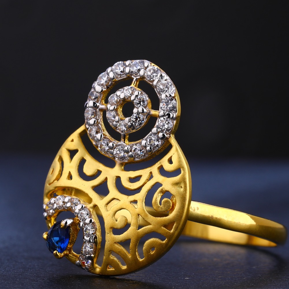 Intricate Details: Women's Wedding Rings