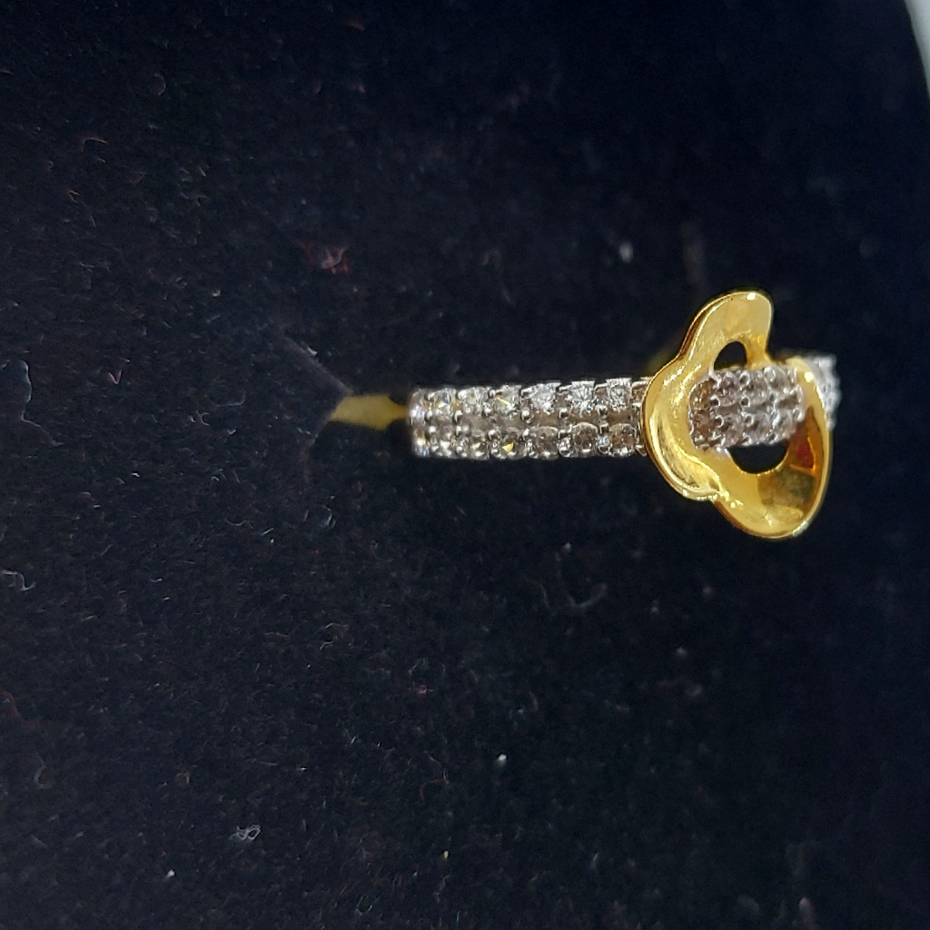 916 Gold CZ Designer Ring For Women