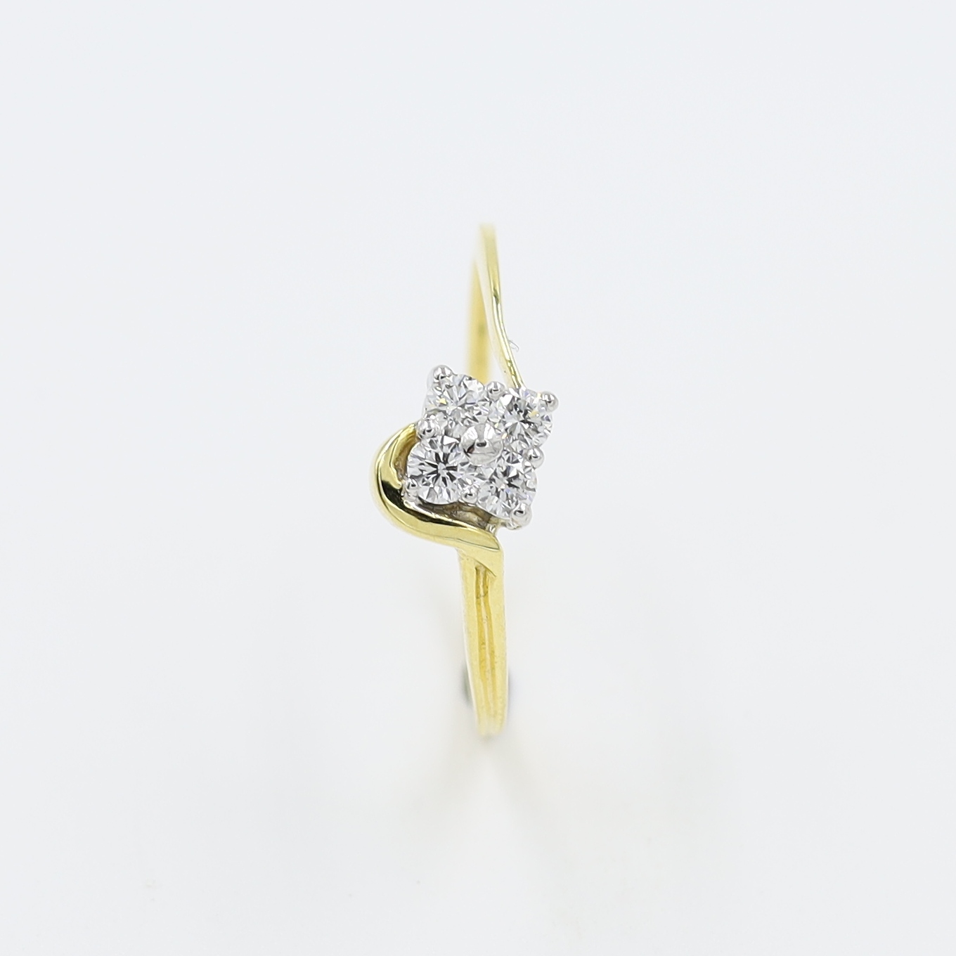14Kt Yellow Gold Fansy Delicate Ring For Women