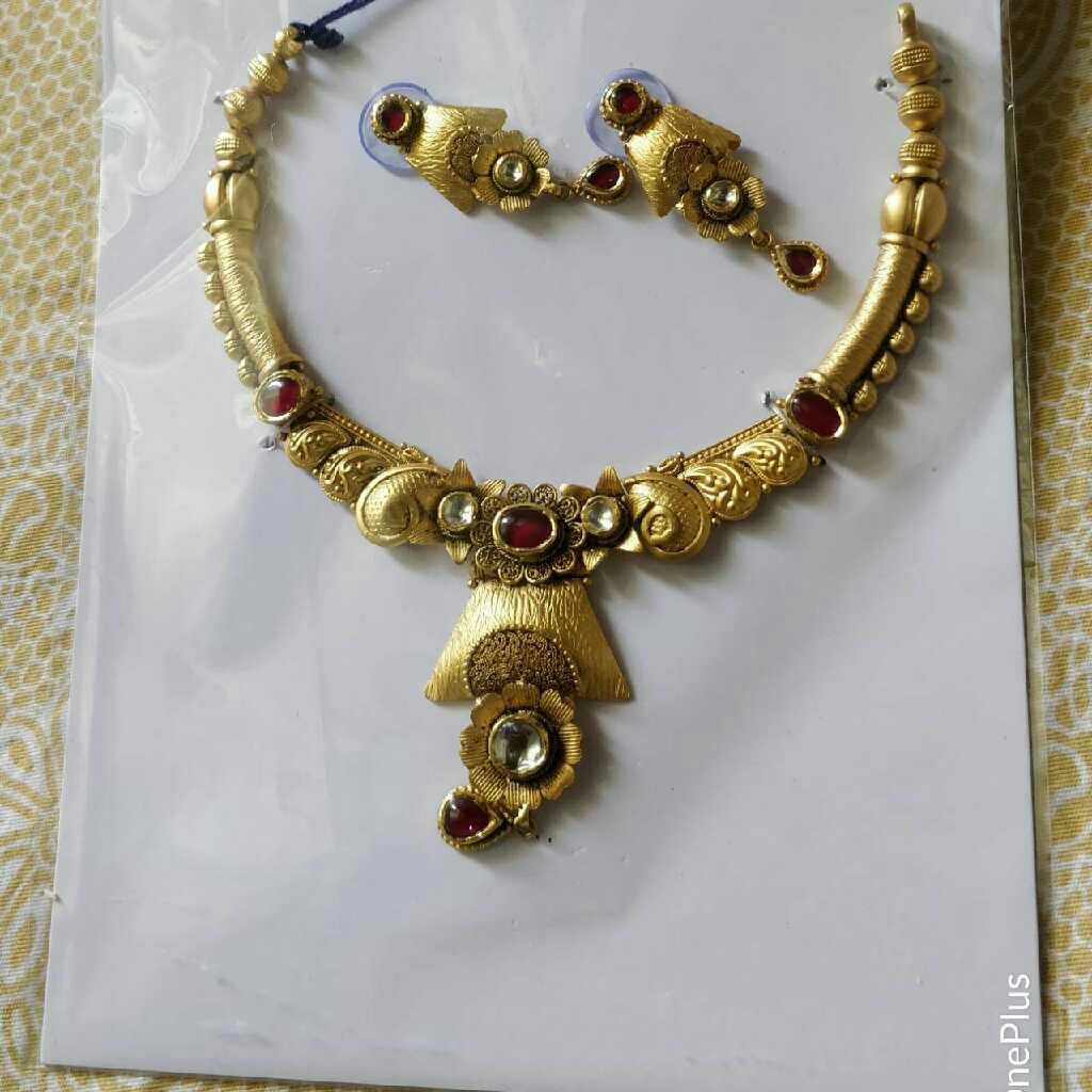 22K / 916 Gold Antique Jadtar Ladies Necklace Set