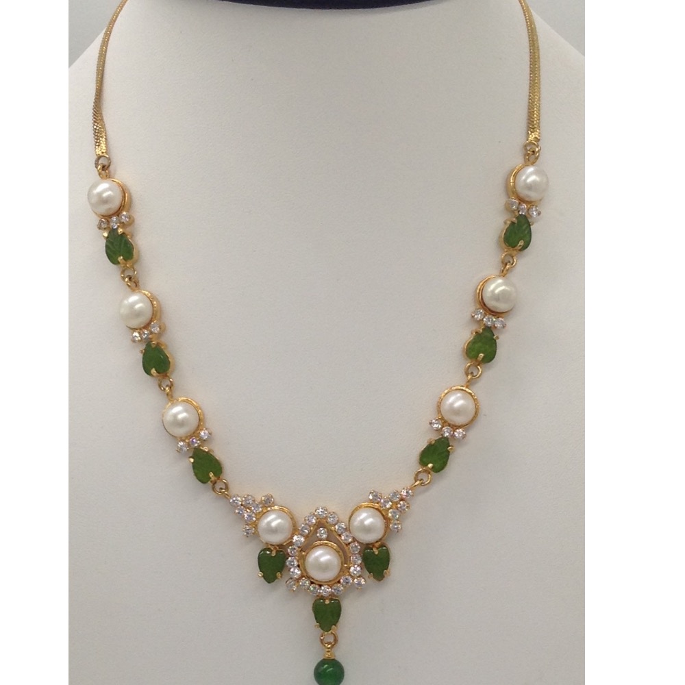 white button pearls and green jade leaves necklace set jnc0014