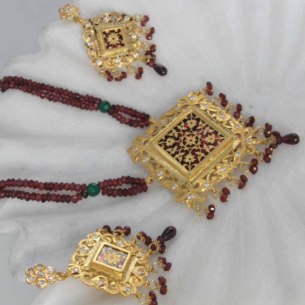 Manufacturer of 23kt gold thewa jewellery Jewelxy 100788