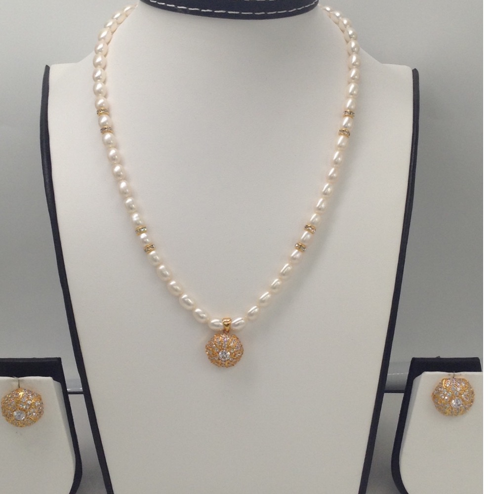 White cz pendent set with oval pearls mala jps0063