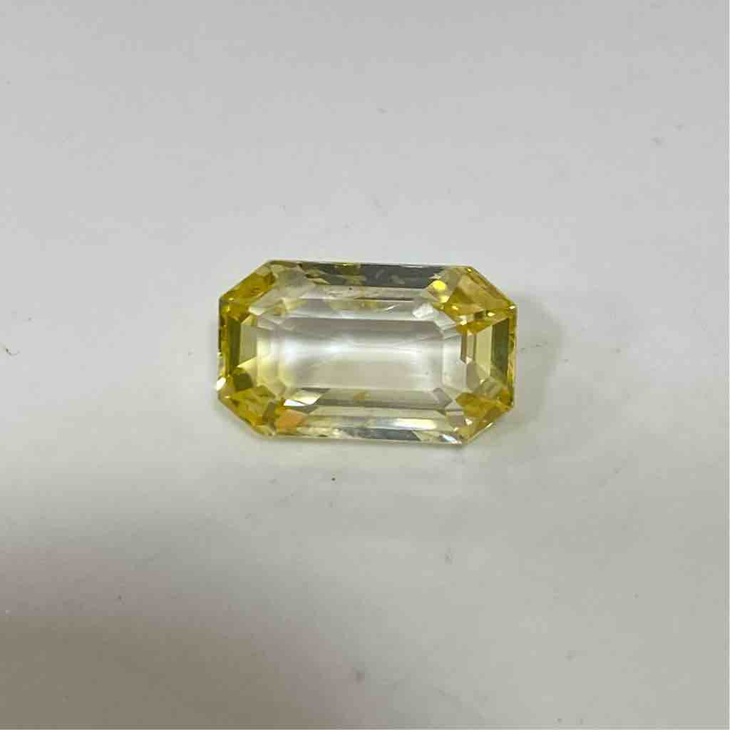 5.68ct emerald yellow yellow-sapphire-pukhraj