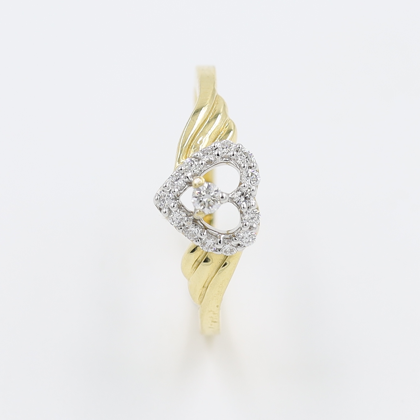Yellow Gold Romantic Heart Real Diamond Finger Ring
