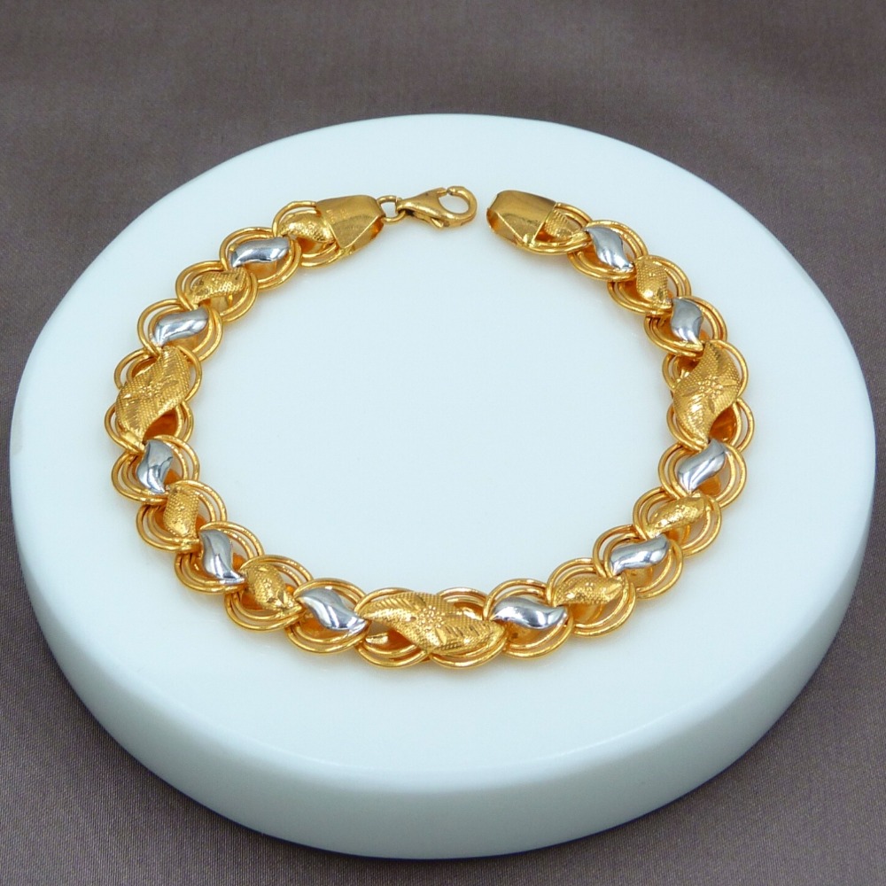 Handmade Gents Fancy Bracelet 22k Gold