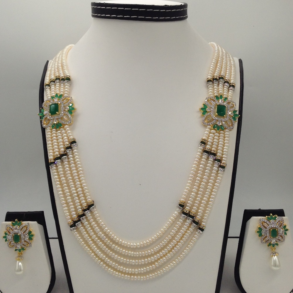 White And Green CZ Brooch Set With 5 Lines Flat Pearls Mala JPS0480