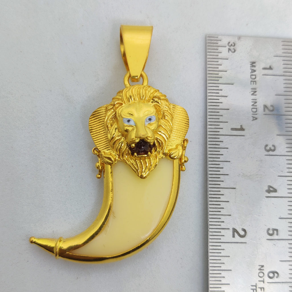 916 gold Lion pattern nail pendant