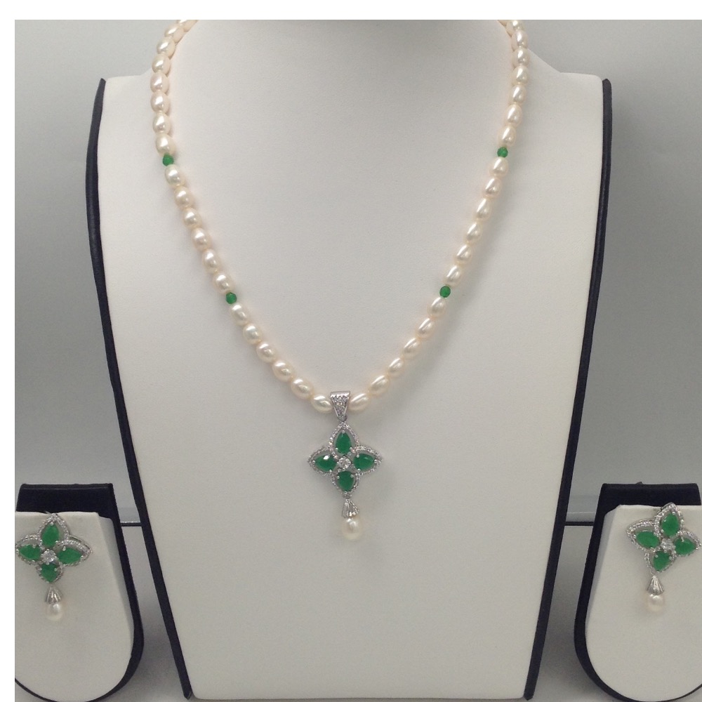 White, green cz pendent set with oval pearls mala jps0058