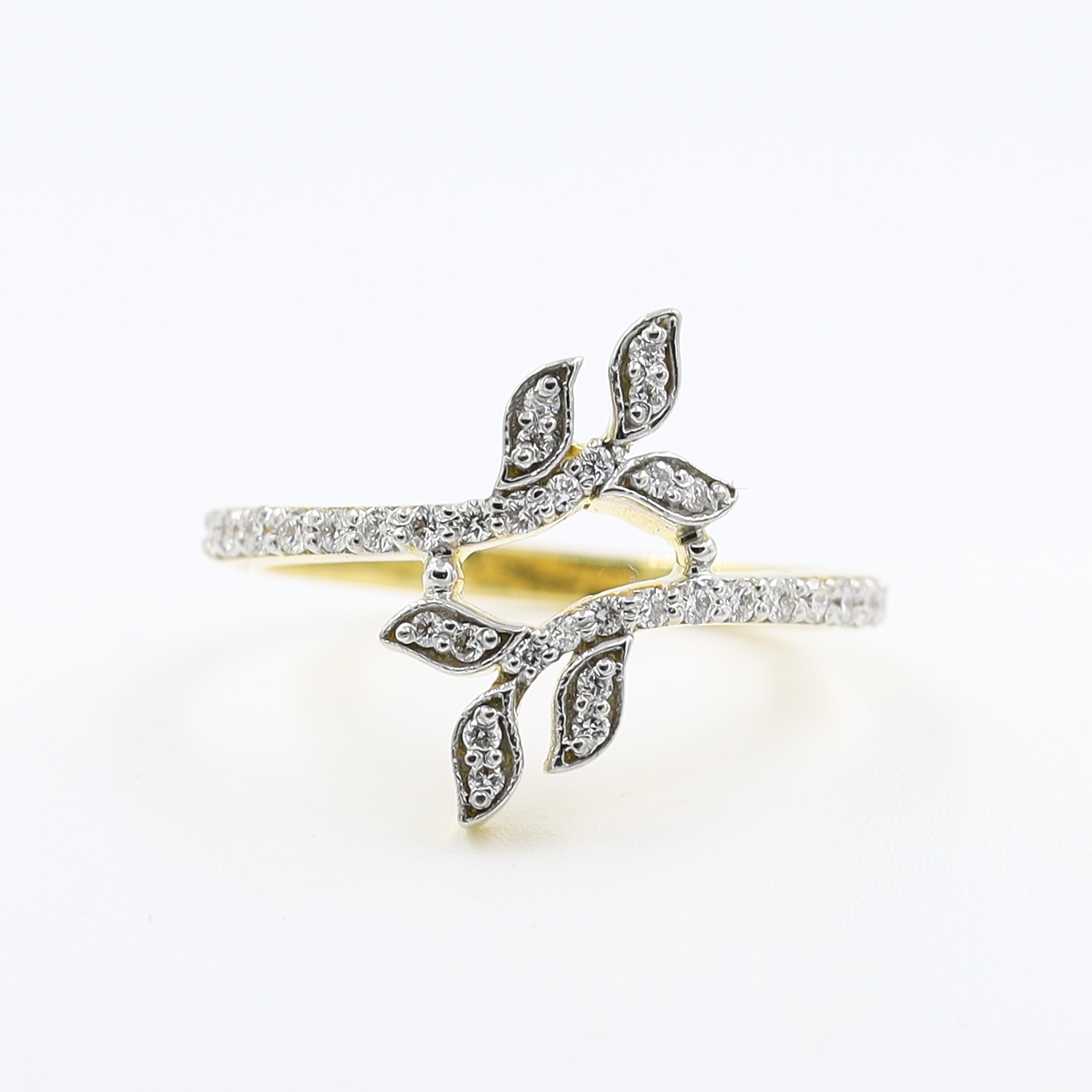 Leaf Inspired 18Kt Gold And Diamond Finger Ring