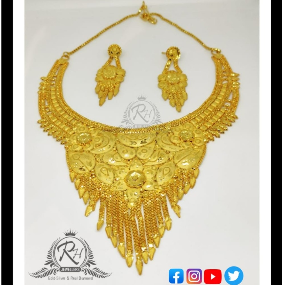 22 carat gold traditional ladies necklace set RH-LN289