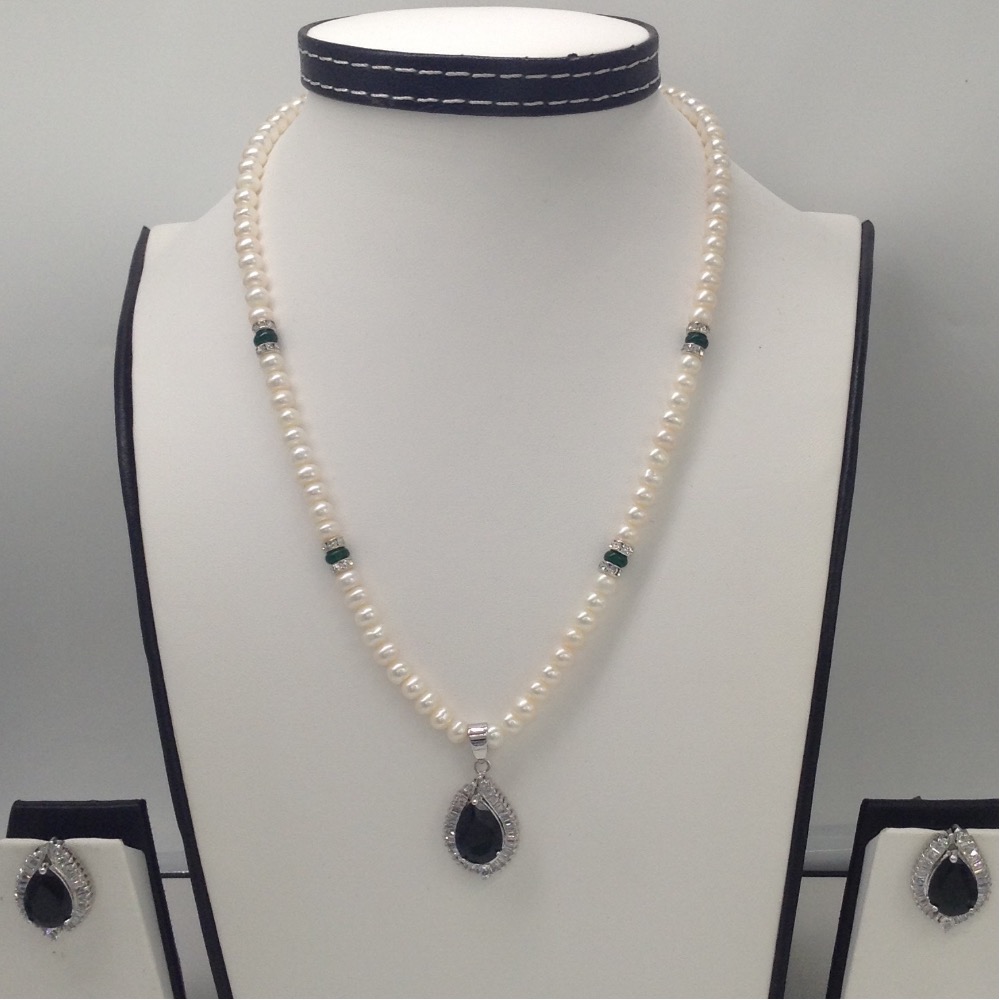 White;green cz pendent set with flat pearls mala jps0133