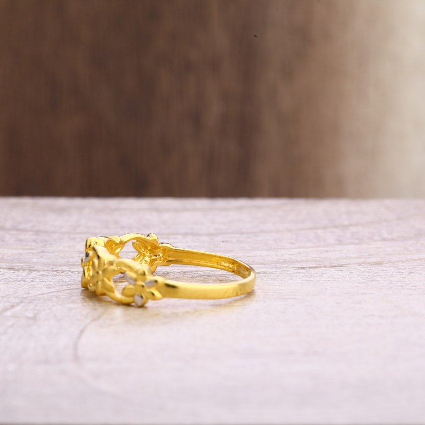 916 Gold Stylish Ladies Plain Ring LPR368