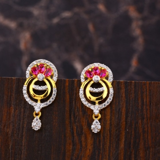 Buy quality 22 carat gold ladies earrings RH-LE510 in Ahmedabad