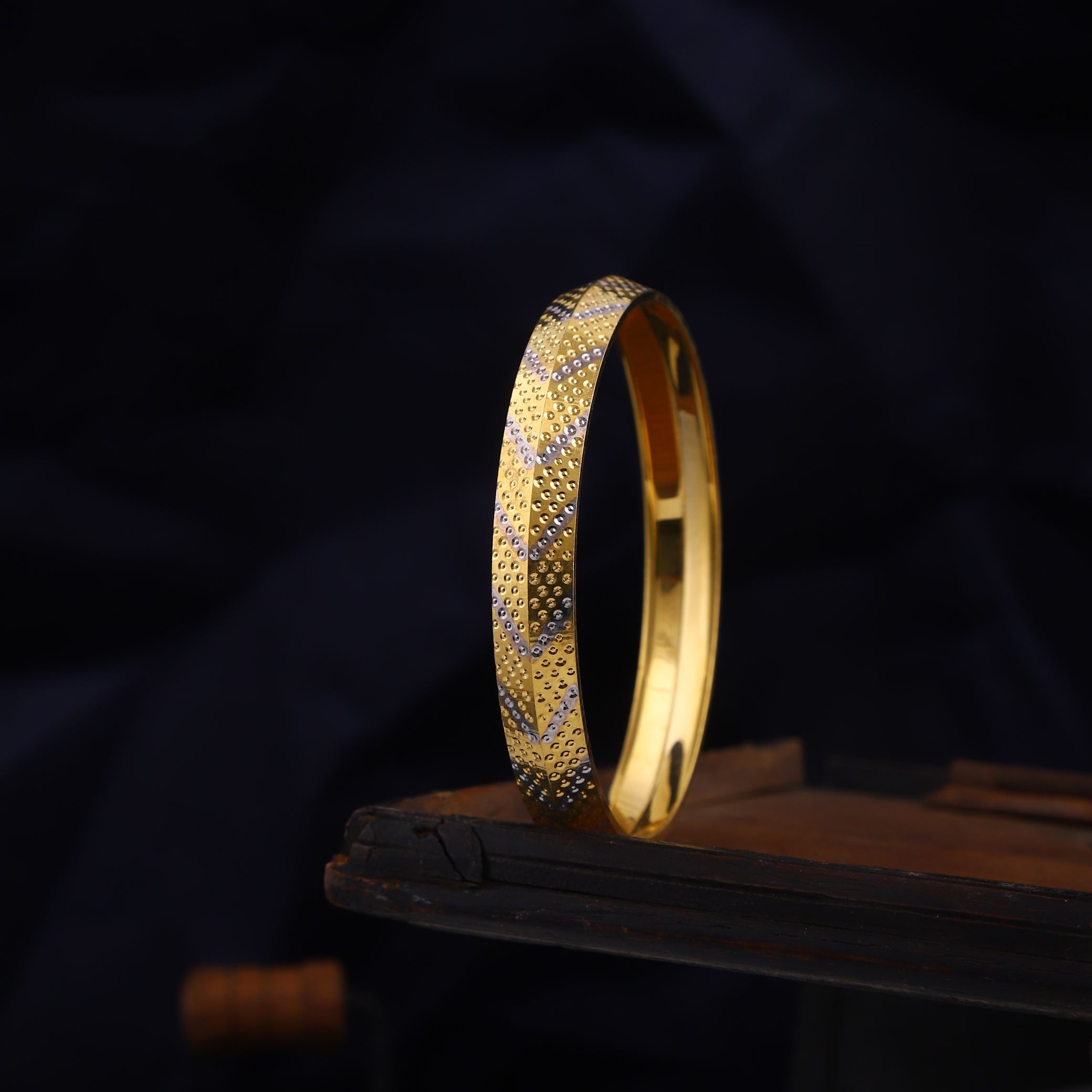 916 Gold Unique Kada