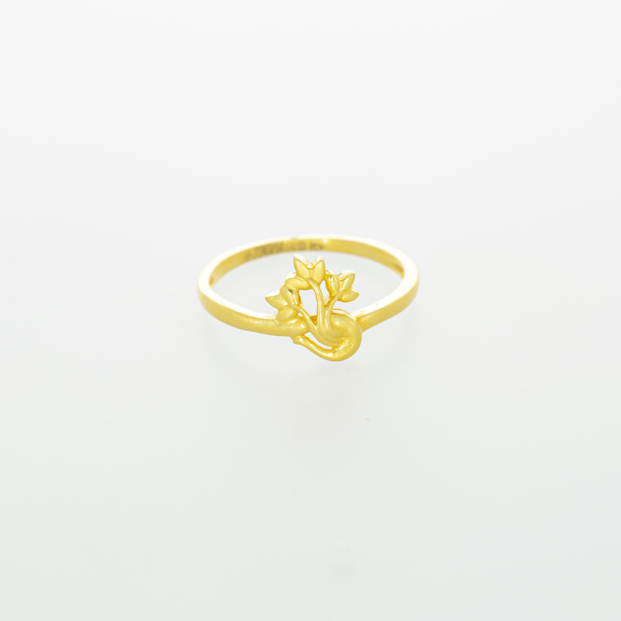 Diamond Lucky Charm Flower Ring Set in 14 Kt. Gold | KC Design | Diamond  Vault of Troy