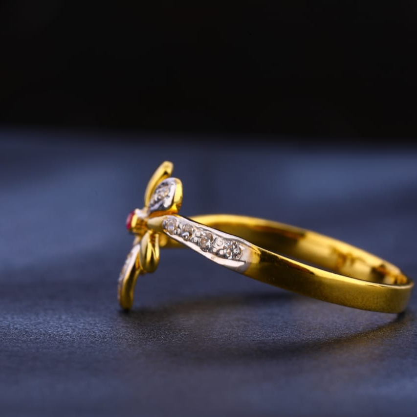 916 Gold CZ Hallmark Designer Ladies Ring LR343