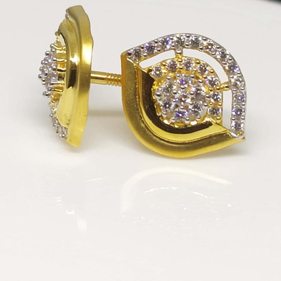 22kt hallmark gold light weight earring 
