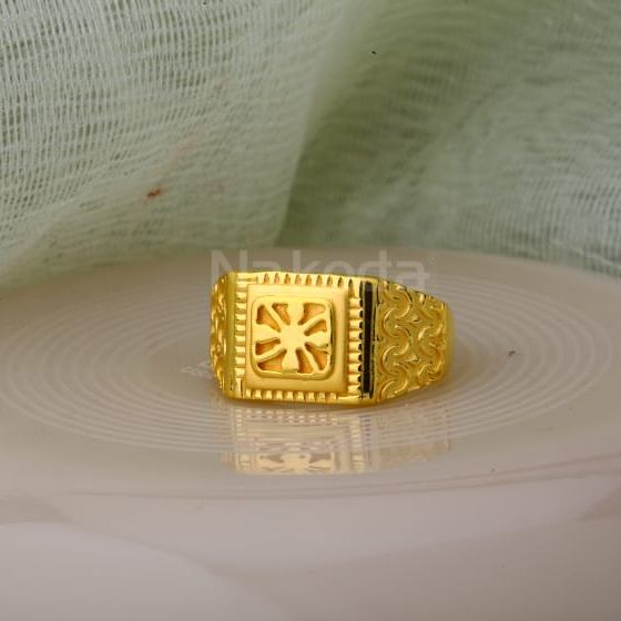 Buy quality 916 Gold CZ Hallmark Fancy Mens Plain Ring MPR299 in Ahmedabad