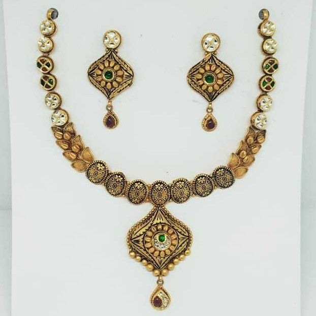 22 KT Gold Antique Set