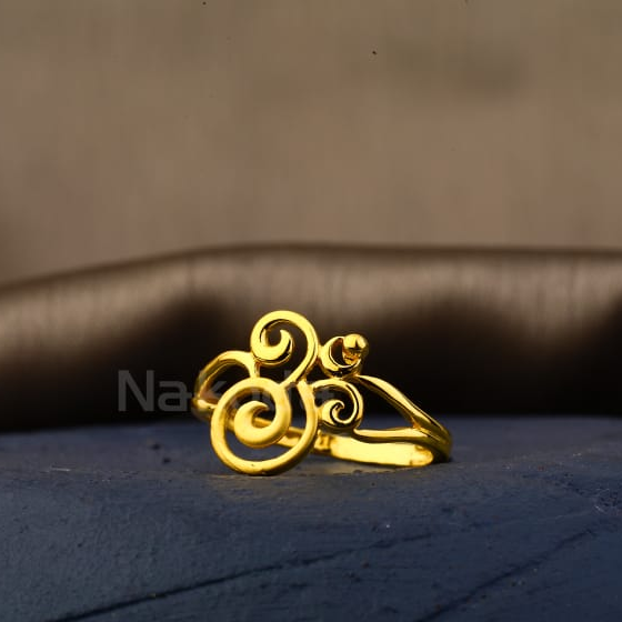 916 Gold CZ Ladies Delicate Plain Ring LPR518