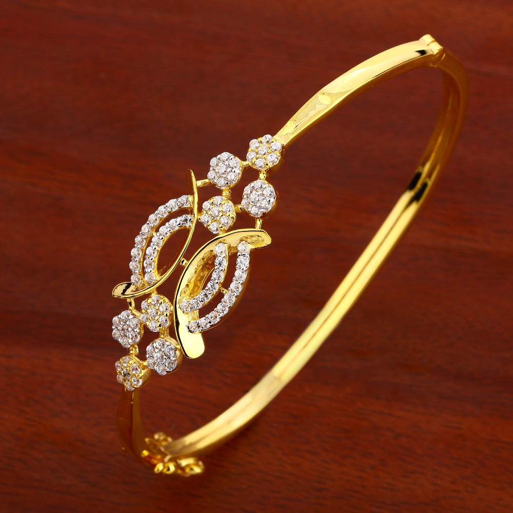 18KT Ladies Gold Delicate Kada Bracelet LKB147